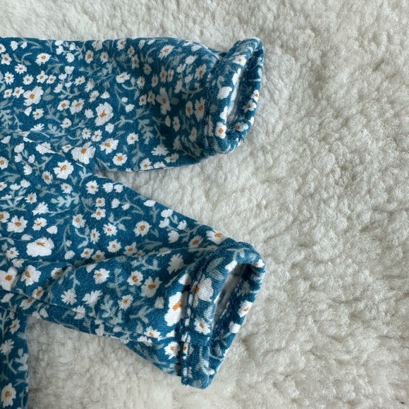 3M Carter’s footie zip pajamas, blue with white flowers - Picture 6 of 11